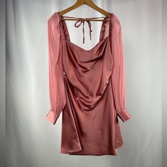 NEW WeWoreWhat Square Neck Satin Long Sleeve Mini Dress in Rosewood Pink Size 8 - Picture 2 of 5